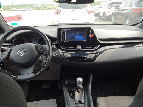 TOYOTA C-HR XLE (2017) АКПП