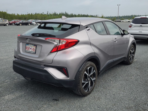 TOYOTA C-HR XLE (2017) АКПП