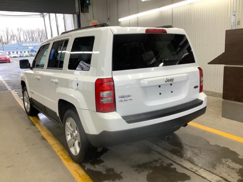 Jeep Patriot 2.4 МКПП 2012
