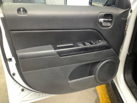 Jeep Patriot 2.4 МКПП 2012