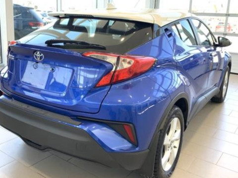 Toyota C-HR FWD XLE 2.0 АКПП (2018)