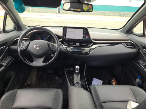 TOYOTA C-HR 2.0 АКПП 2018