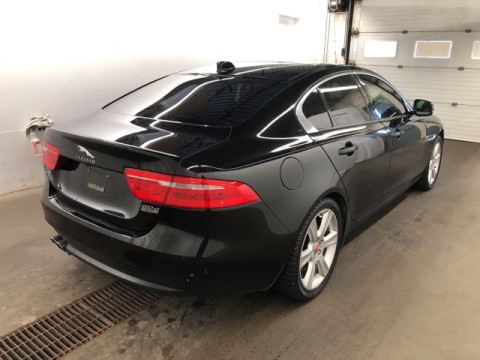 Jaguar XE i4 Premium 2.0d АКПП 2017