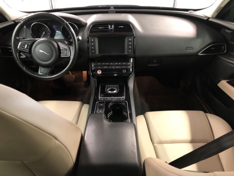 Jaguar XE i4 Premium 2.0d АКПП 2017