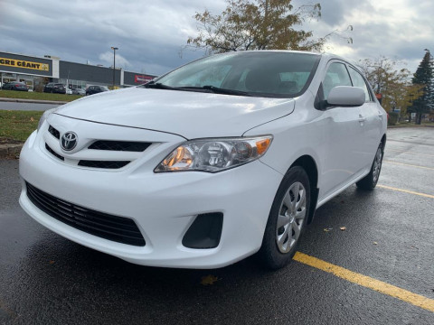Toyota Corolla LE 1.8 АКПП 2012