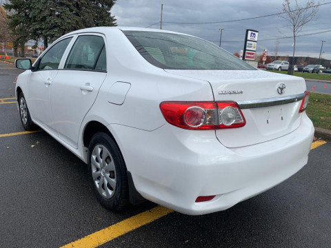 Toyota Corolla LE 1.8 АКПП 2012