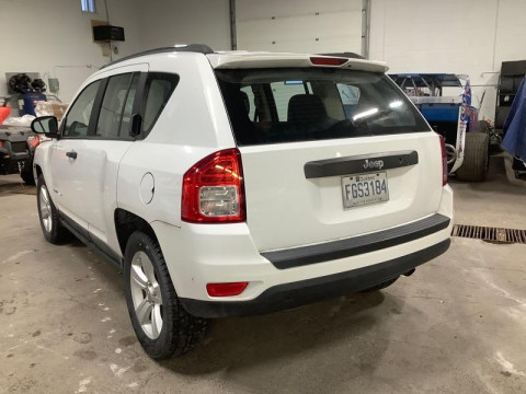 Jeep Compass 2.0 АКПП 2011
