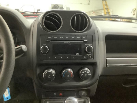 Jeep Compass 2.0 АКПП 2011