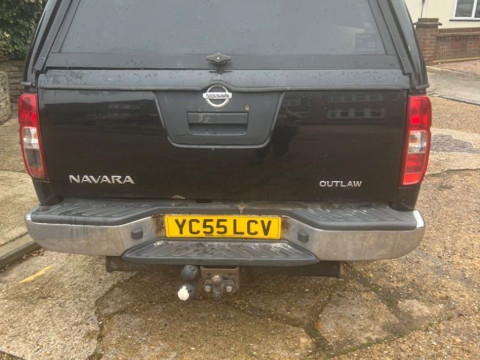 Nissan Navara Outlaw 2.5TD 4x4 МКПП 2004