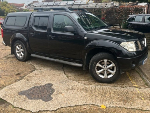 Nissan Navara Outlaw 2.5TD 4x4 МКПП 2004