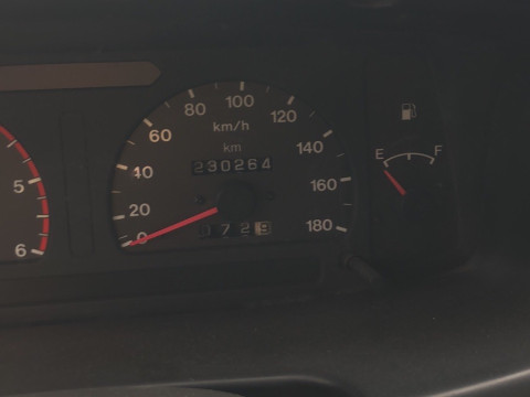 Nissan Navara 2.5TD 4x4 МКПП 2001 (лебідка)