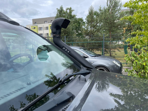 Nissan Navara 2.5TD 4x4 AКПП 2009 (лебідка)