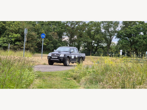 Mitsubishi L200 2.5 TD Trojan Pickup 4dr Diesel МКПП 2006