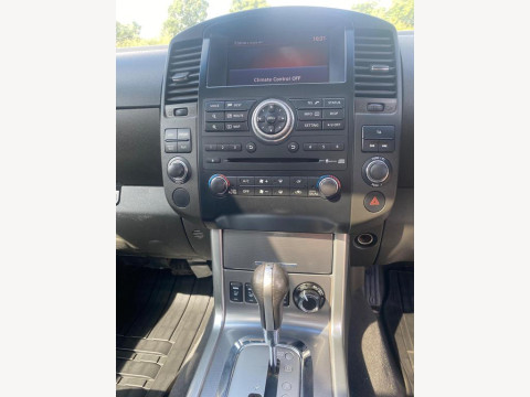 Nissan Navara 2.5 dCi Tekna Pickup 4dr Diesel АКПП 2011