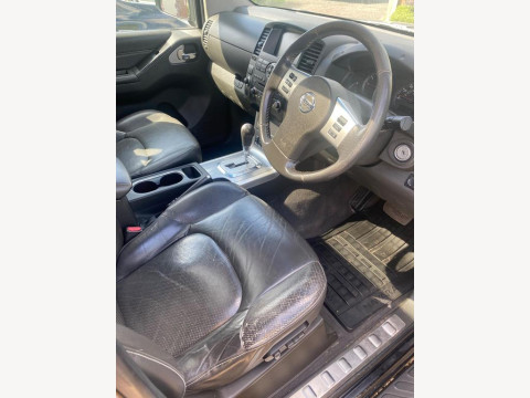 Nissan Navara 2.5 dCi Tekna Pickup 4dr Diesel АКПП 2011