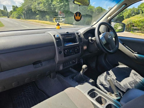 Nissan Navara 2.5 dCi King Cab Pickup 4dr Diesel МКПП 2005