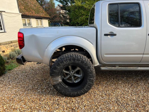 Nissan Navara 2.5 dCi Aventura Pickup 4dr Diesel АКПП 2008