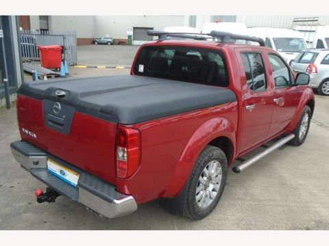 Nissan Navara  Tekna 4WD Euro 4 4dr Diesel МКПП 2011