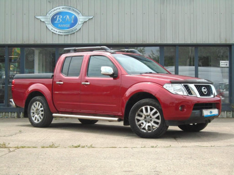 Nissan Navara  Tekna 4WD Euro 4 4dr Diesel МКПП 2011