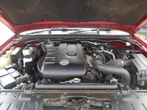 Nissan Navara  Tekna 4WD Euro 4 4dr Diesel МКПП 2011