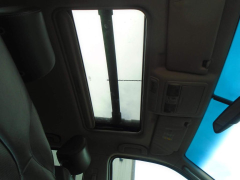 Nissan Navara  Tekna 4WD Euro 4 4dr Diesel МКПП 2011
