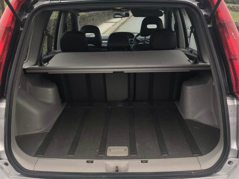 Nissan X-Trail 2.2 L МКПП 2005