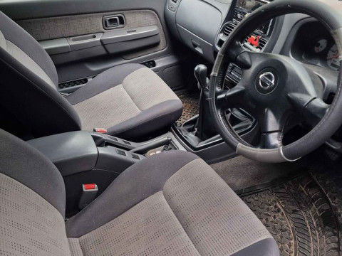 Nissan Navara  2.5 dCi  Diesel МКПП 2004
