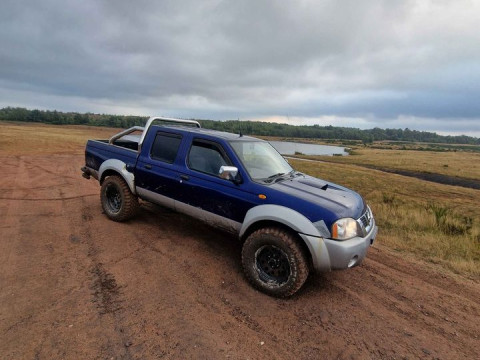 Nissan Navara  2.5 dCi  Diesel МКПП 2004