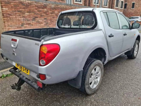 Mitsubishi L200 2.5 TD  Pickup  Diesel МКПП 2006