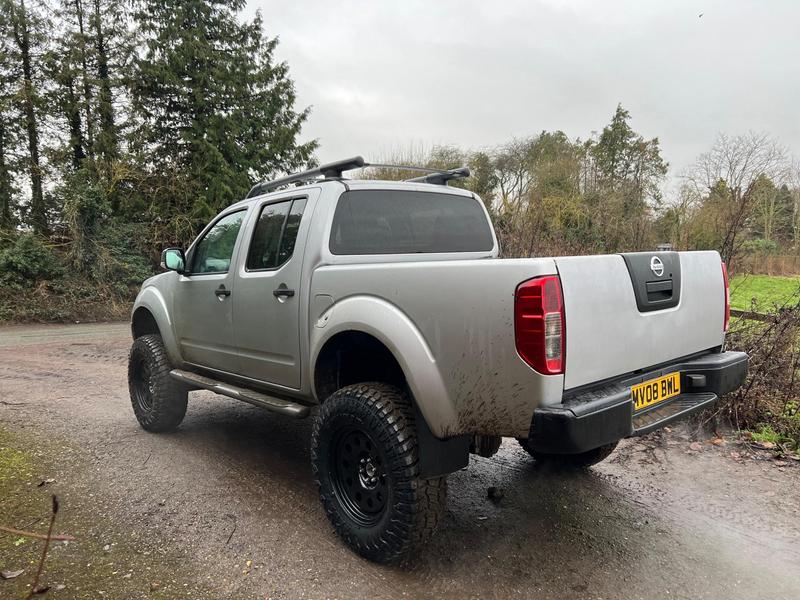 Nissan Navara 2.5 dCi Aventura Pickup 4dr Diesel АКПП 2008
